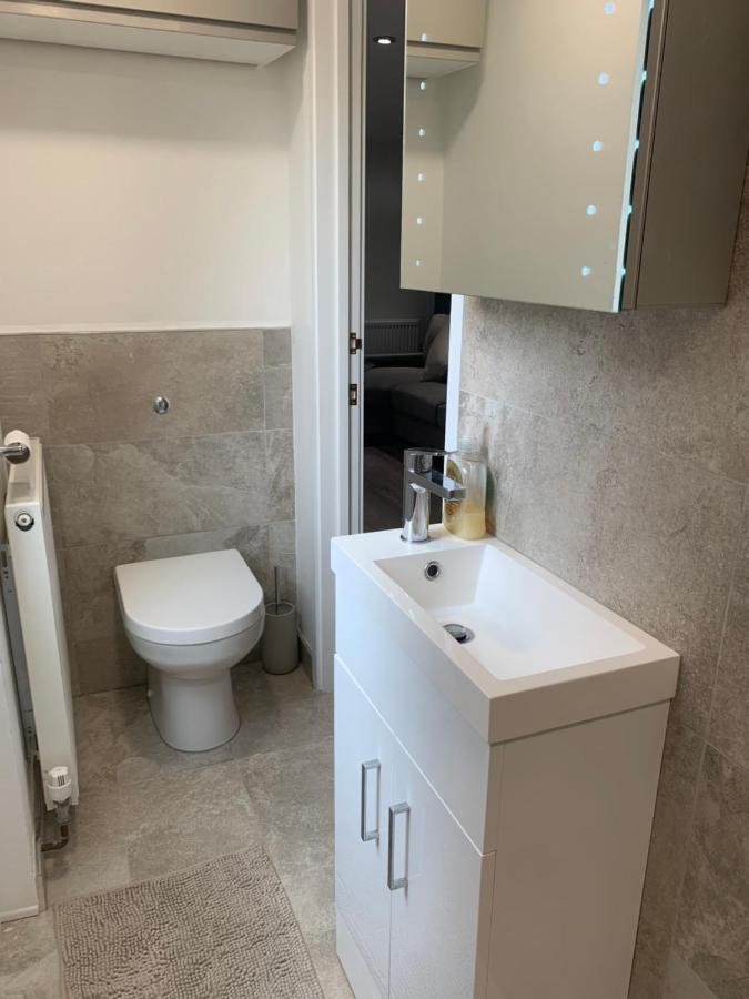 One Bedroom Apartment, Driveway, Bracknell Centre Ngoại thất bức ảnh