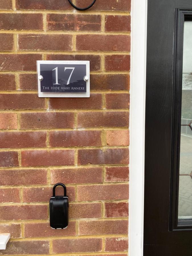 One Bedroom Apartment, Driveway, Bracknell Centre Ngoại thất bức ảnh
