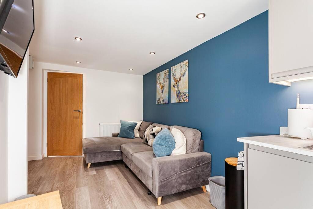 One Bedroom Apartment, Driveway, Bracknell Centre Ngoại thất bức ảnh
