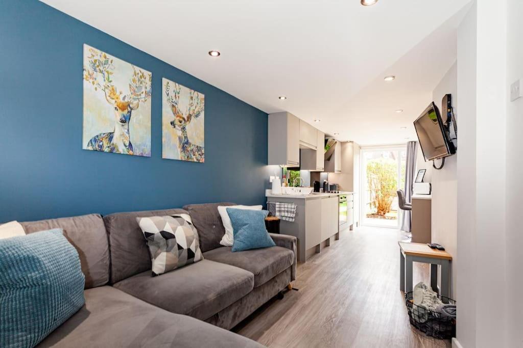 One Bedroom Apartment, Driveway, Bracknell Centre Ngoại thất bức ảnh